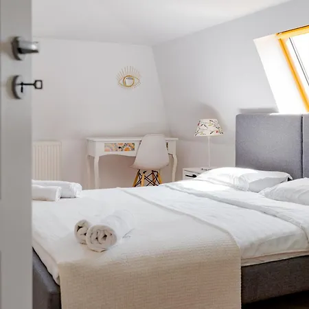 Central Muse Apartment-2